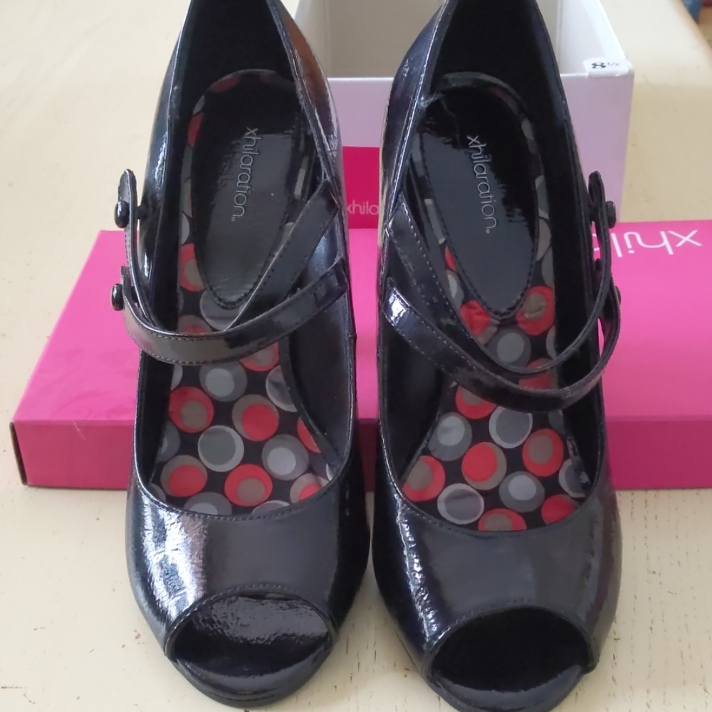 Cute Xhiliaration Black Patent peep-toe